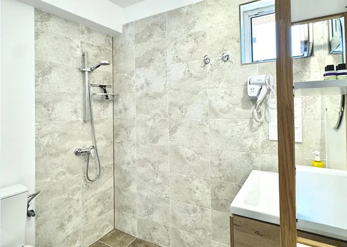 بيت ضيافة Eric 3*